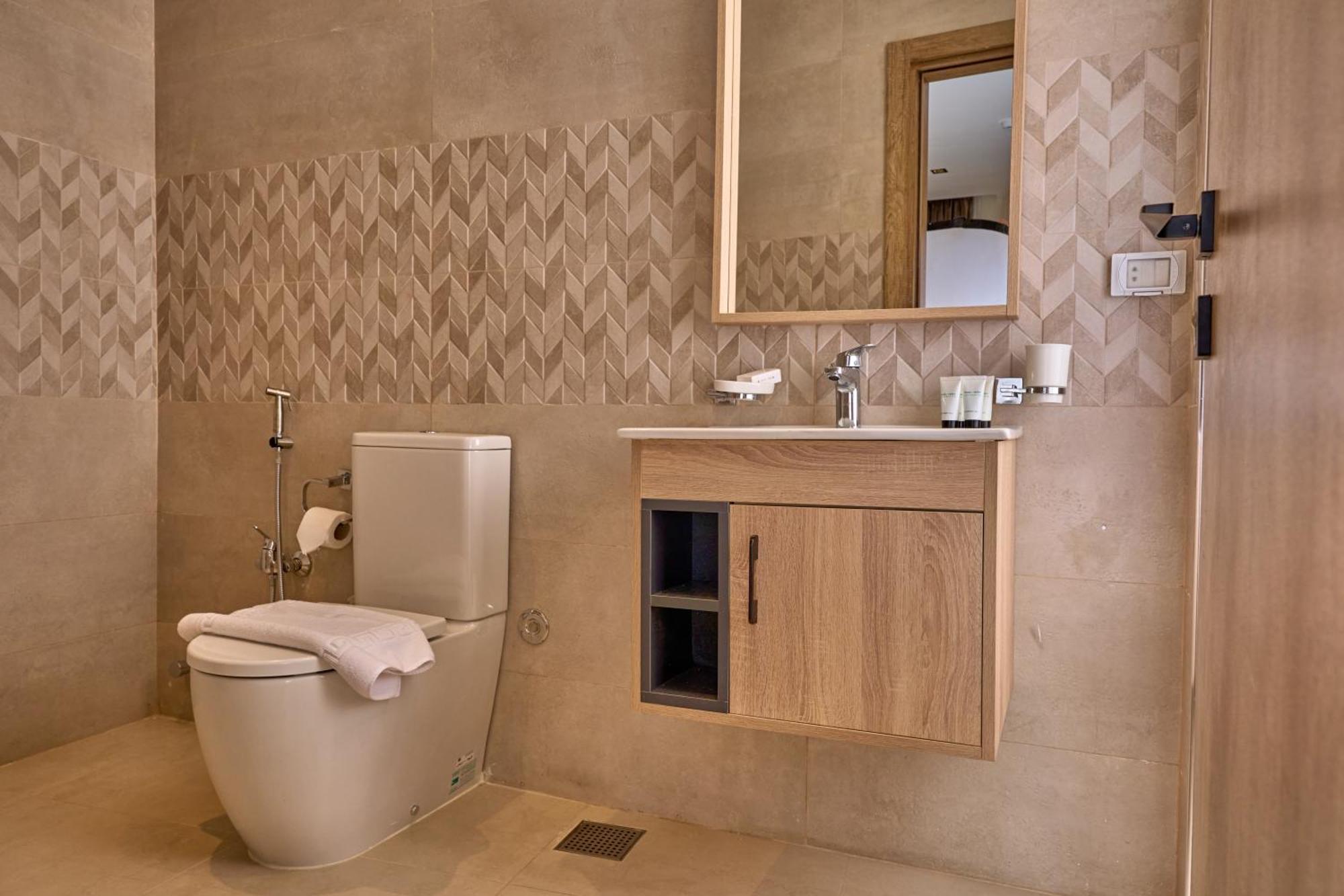 Lotus Inn Kafrat al Jabal Ngoại thất bức ảnh